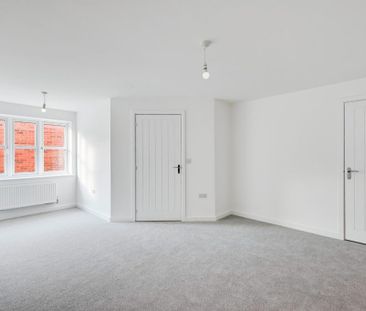 3 bedroom semi-detached house to rent - Photo 4