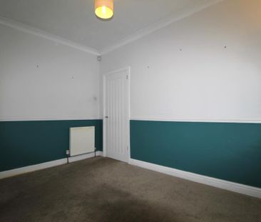 2 bedroom end of terrace house to rent - Photo 1