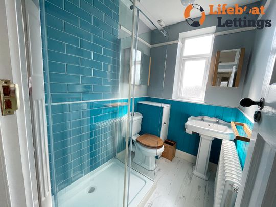 Sandwich Road, Dover - Photo 1