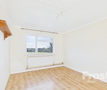 Staines Road, Feltham,TW14 - Photo 3
