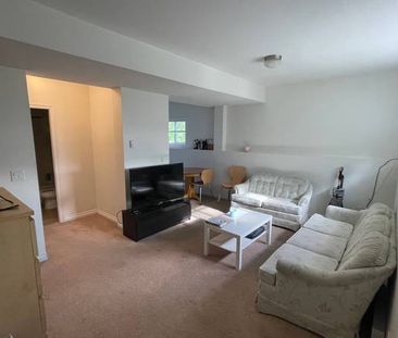 Furnished 2 Beds 1 Bath House Suite Rental - Photo 3