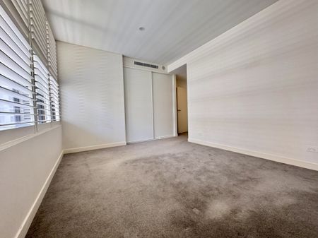 Luxury living in the heart of Maroubra - Photo 5