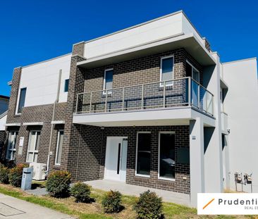 Contemporary Comfort with Space to Entertain - Photo 6