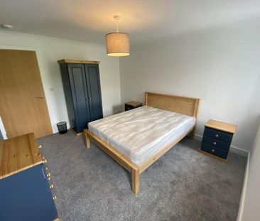 3 bedroom flat to rent - Photo 3