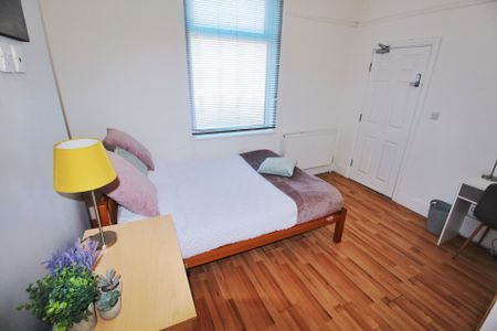 258 Newark Road, Lincoln, Lincolnshire, LN6 8RP - Photo 4