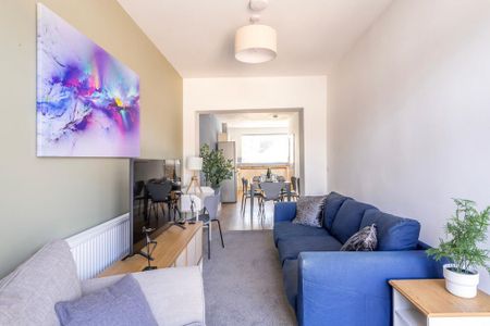 1 bedroom in a house share to rent - Photo 2