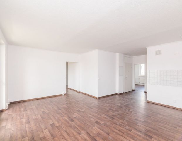 Zwei Balkone / Große Wohnung / Ruhige Lage - Photo 1