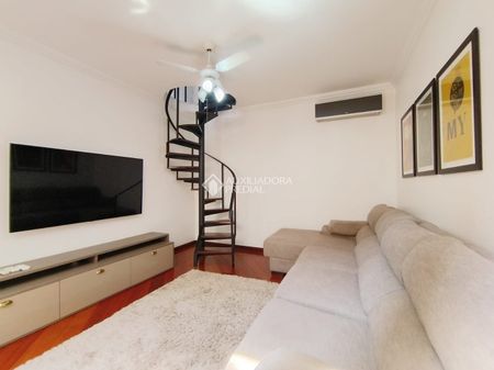 Casa com 4 quartos e 350m² para alugar em Centro, Canoas. - Foto 4
