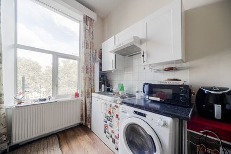 Studio Flat, Cromwell House, SW5 - Photo 3