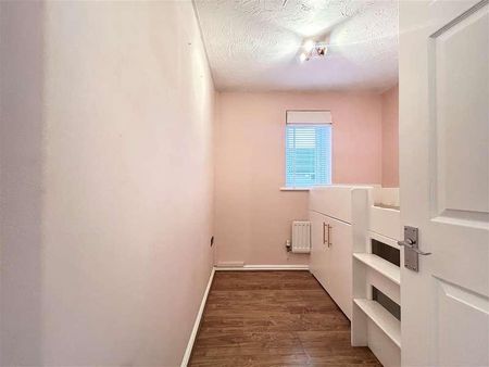 Davenport, Harlow, CM17 - Photo 3