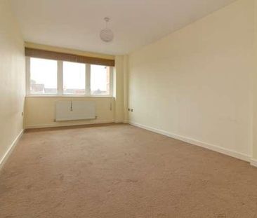 Stony Stratford - A Large Double Bed, Bath Apartment, MK11 - Photo 2