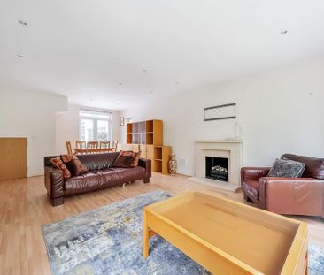 4 bedroom semi-detached house to rent - Photo 4