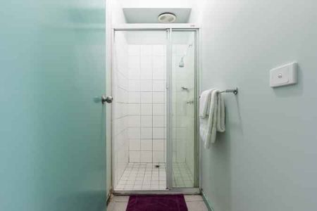 3 Bedroom Apartment - Photo 4