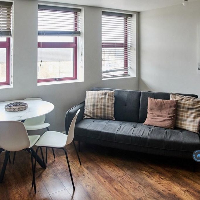 2 bedroom flat to rent - Photo 1