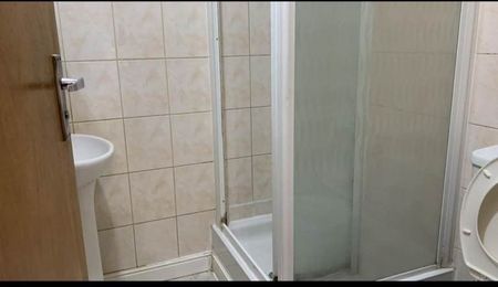 Studio Flat, Wesley Avenue, NW10 - Photo 5