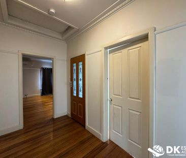 Spacious & Low-Maintenance 3-Bedroom Home - Photo 5