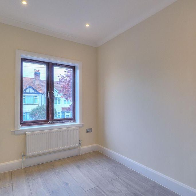 4 bedroom terraced house to rent - Photo 1