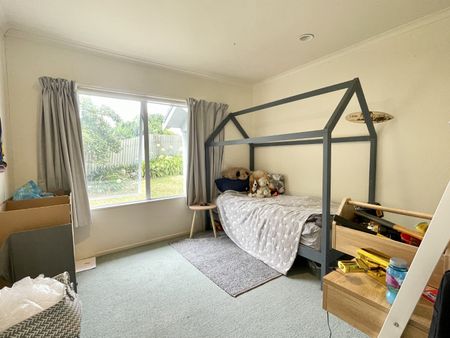 4 Portal Place, Murrays Bay, Auckland - Photo 3