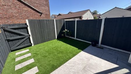 2 bedroom terraced house to rent - Photo 4