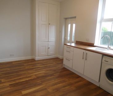 2 bedroom terraced house to rent - Photo 3