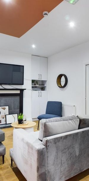 6 bedroom house to rent - Photo 1