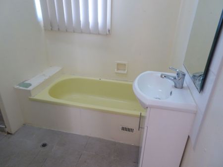 Neat & Tidy - Photo 3
