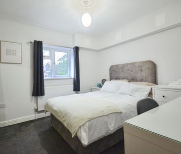 1 bedroom Flat To Let - Photo 4