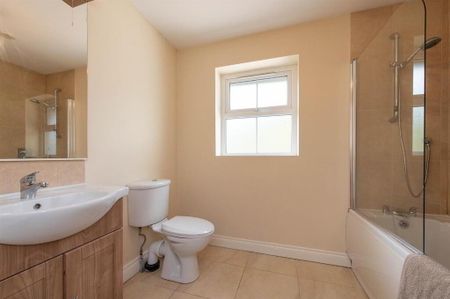 2 Roughal Court, Downpatrick, BT30 6FN - Photo 2