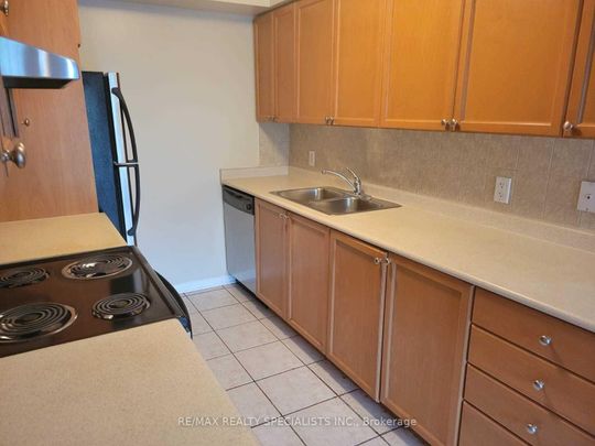 For Lease - 4975 Southampton Drive Unit# 208, Mississauga, Ontario - Photo 1