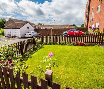 3 bedroom terraced house to rent - Photo 6