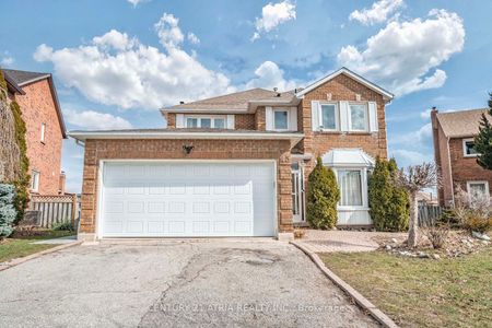 Detached Home For Lease | N8129686 - Photo 2