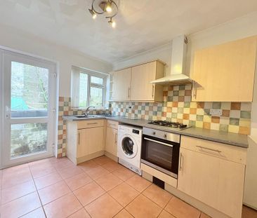 2 bedroom terraced house to rent - Photo 2
