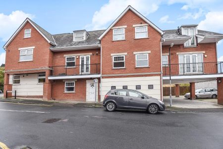 2 bedroom apartment to rent - Photo 3