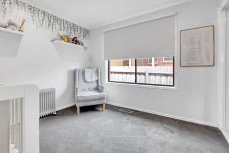 21 Kinlora Avenue, Epping VIC 3076 - Photo 3