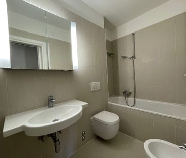 3 LOC. CON VISTA e piccolo TERRAZZO/GIARDINO - Foto 1