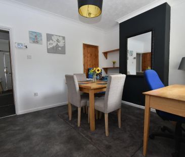 4 bedroom terraced house to rent - Photo 3