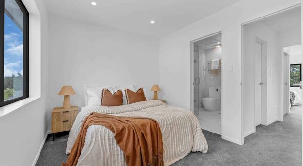 3 BEDROOMS IN HOWICK - Photo 1