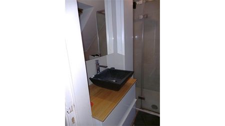 Een appartement op de derde verdieping met ruim terras - Photo 5