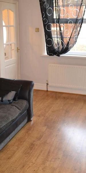 2 bedroom semi-detached house to rent - Photo 1