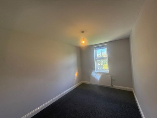 3 Bed Flat, Howard Road, SE25 - Photo 1