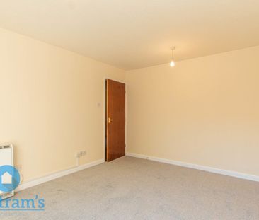 2 bed Flat for Rent - Photo 1