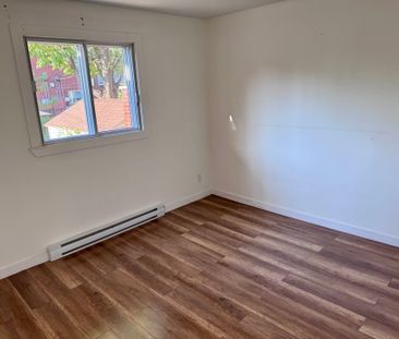 8321 Boul. Maurice-Duplessis, H1E 3B5, H1E 3B5, Montréal - Photo 3