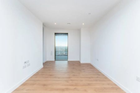 1 bedroom flat in Marsh Wall - Photo 4