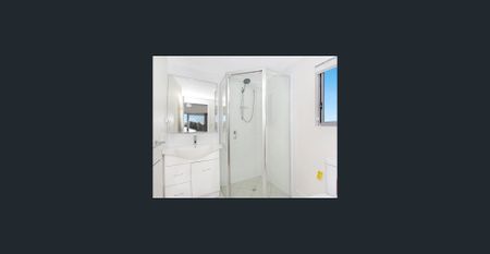 Plenty Of Style, Great Location - Photo 4