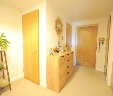 Kenilworth Court, Stone, ST15 - Photo 3