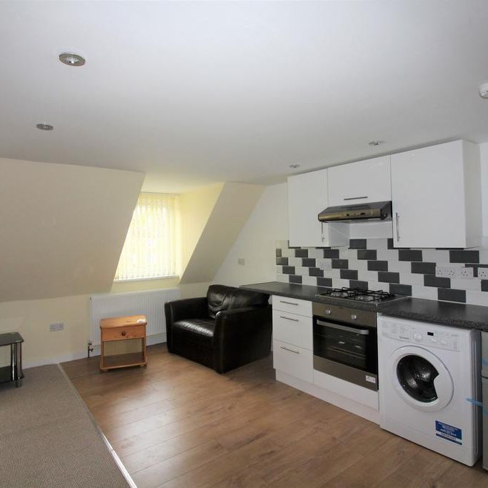 Studio to rent - Photo 1