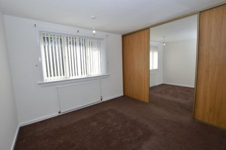 3 bedroom detached house to rent - Photo 3
