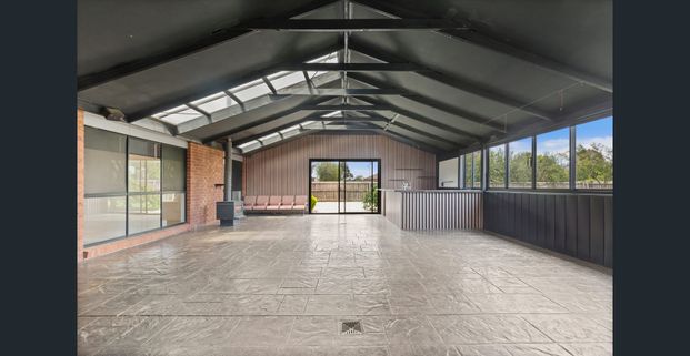 Pristine Oversized Family Home in Prime Kurunjang Location - Photo 1