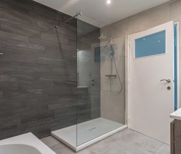 Ruim 2-slaapkamer appartement met garage te Turnhout - Photo 3