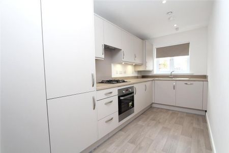 2 bedroom semi-detached house to rent - Photo 4